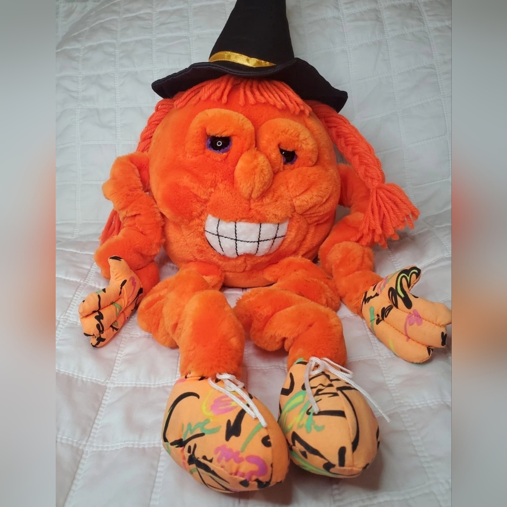 Vintage Halloween PeoplePals Compton Ca Pumpkin Witch Graffiti Shelf Sitter Doll